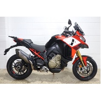 DUCAT1 V4 MULTISTRADA PIKE'S PEAK RED MY23