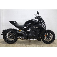 DUCATI V4 DIAVEL