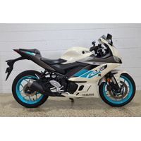 YAMAHA YZF-R3