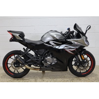 CFMOTO 300SR ABS