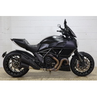 DUCATI DIAVEL DARK STEALTH