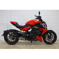 DUCATI DIAVEL V4