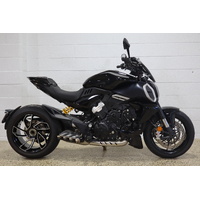 DUCATI DIAVEL V4