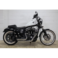 HARLEY DAVIDSON IRON 883